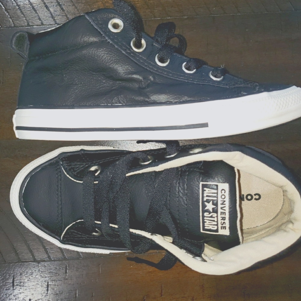 Converse - Picture 2 of 8